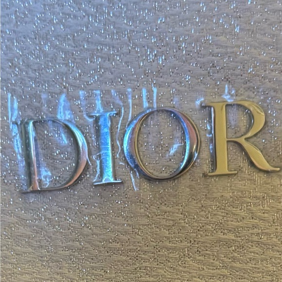 Dior repurposed makeup bag. Beautiful one! - Picture 3 of 5